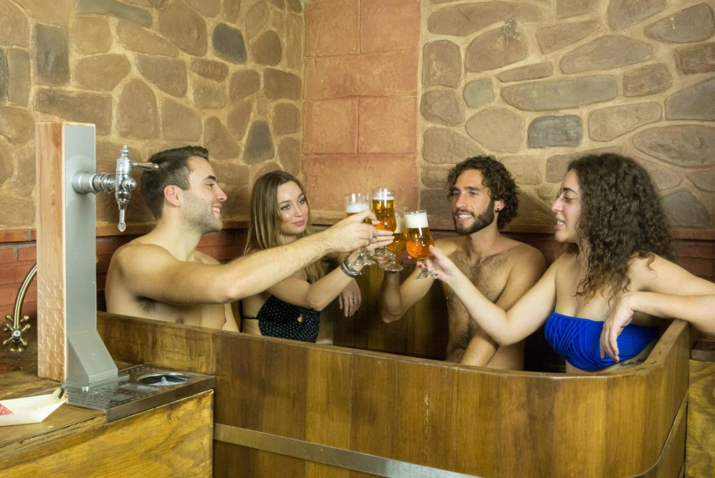 La cerveza : una experiencia puramente social